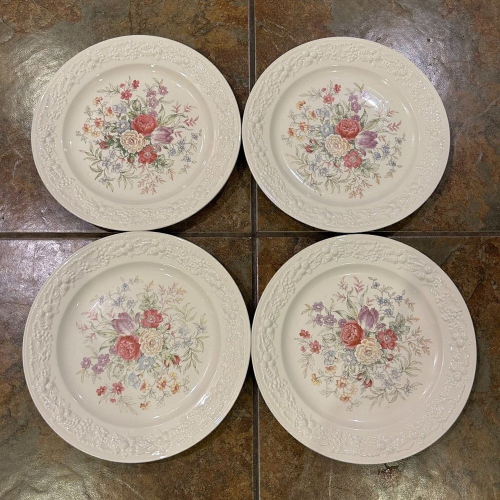 Homer Laughlin Eggshell Theme Dinner Plates Set of 4 D41N5 10"